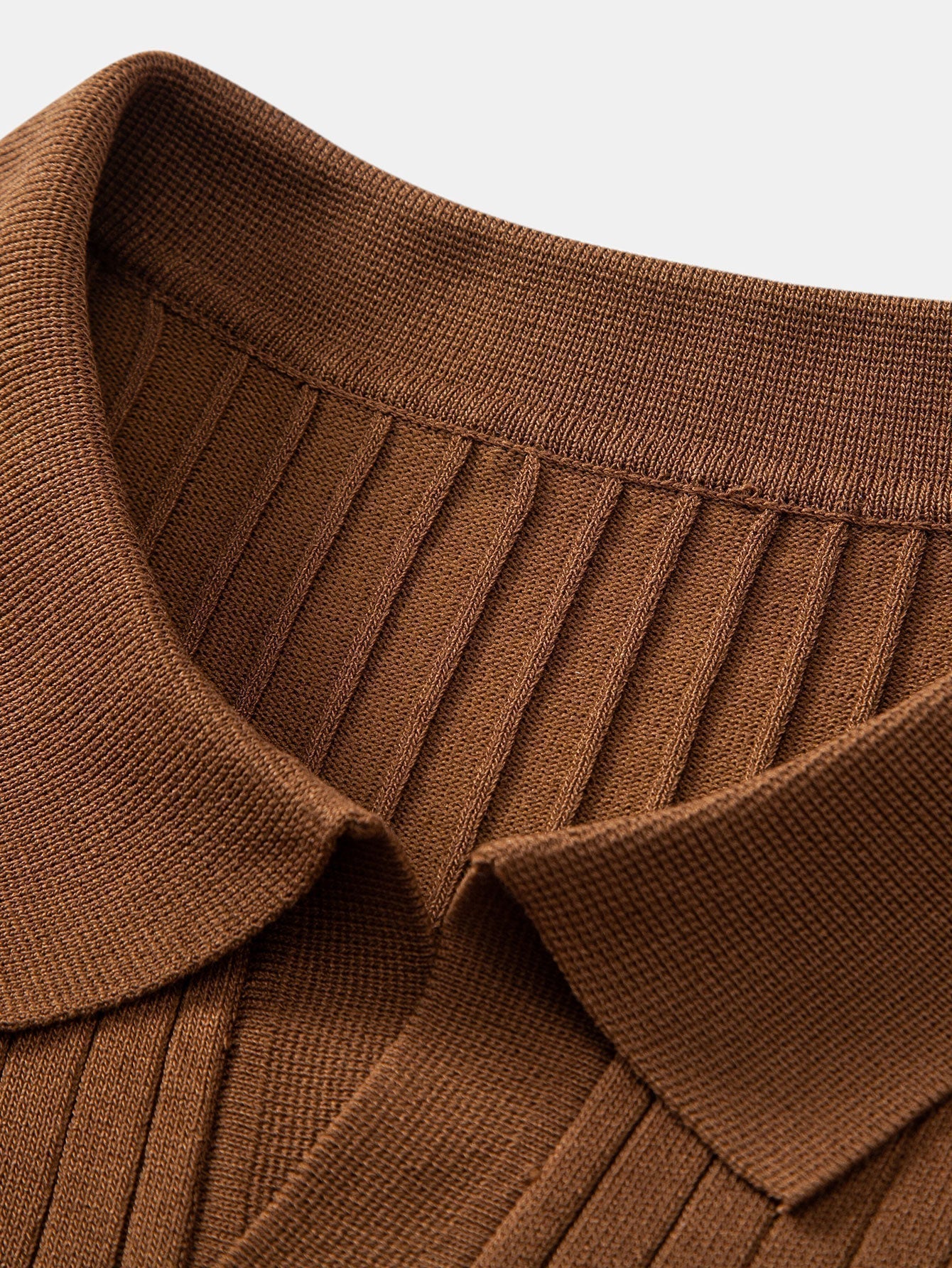 Gestreiftes V-Ausschnitt Strick-Polo